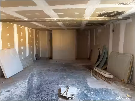 commerce bureaux 130 m²