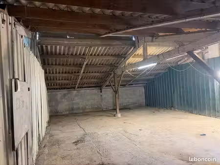 à louer – garage de 120 m² entrepôt  garde meubles