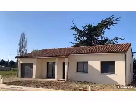 maison 100 m² bretx