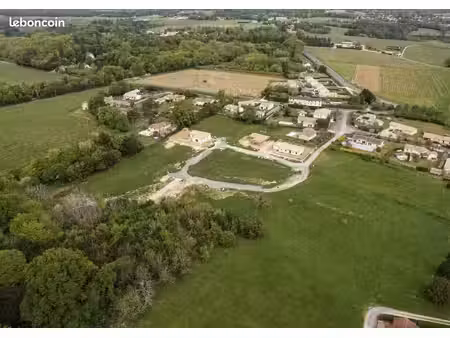 terrain 735 m² sadirac