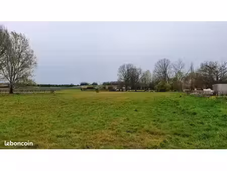 terrain 1 100 m² montussan