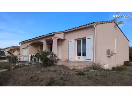 location belle villa de plein avec grand terrain calme