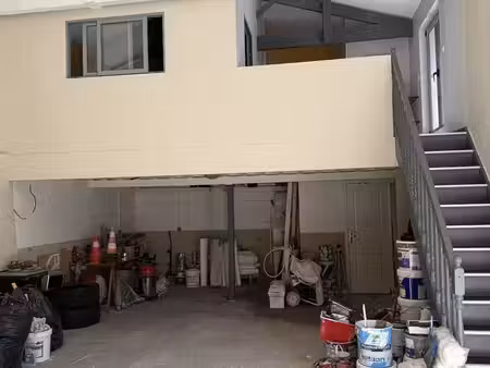 entrepot avec bureau