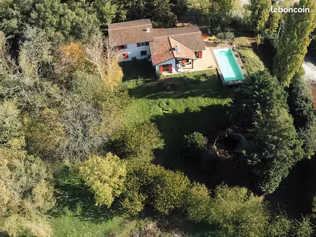 maison d'architecte 8 pièces - 5920 m2