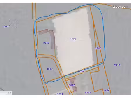 terrains environ 21 000 m²