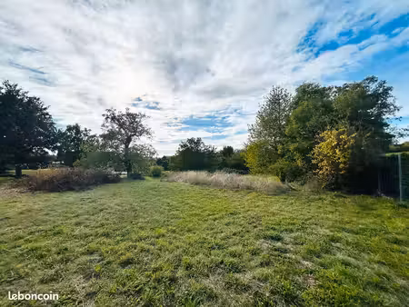 joli terrain à bâtir 542 m²  plat  vue dégagée