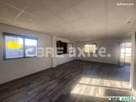 bureaux 77 m² heyrieux