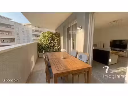 appartement 2 pièces 53 m²
