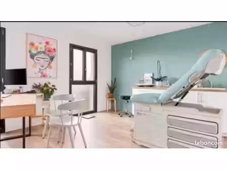 maison 1 pièce 100 m²