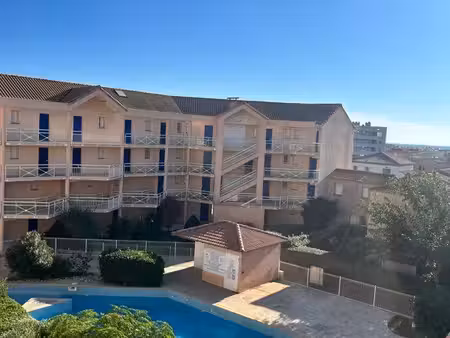 duplex t5 avec piscine et place de parking