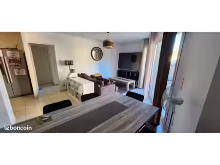 appartement t3 - 66m² - proche gare à st hilaire du rosier