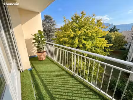 bel appartement t3 de 67 m² - secteur village