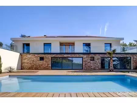 villa 250 m2 frais de notaire inclus