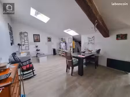 immeuble 8 pièces 200 m²