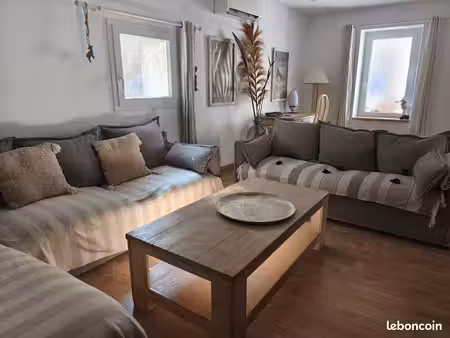 charmante maison rénovée  village authentique en bord de rivière
