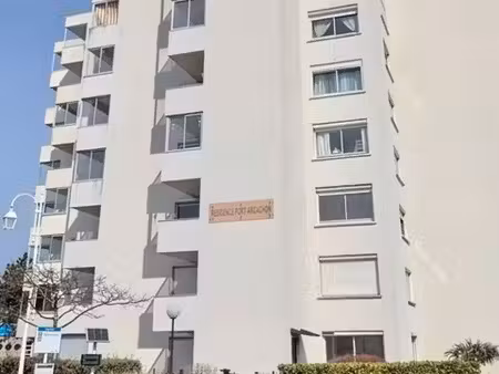 t2 lumineux - 37 m² - port d'arcachon avec piscine  loggia & parking