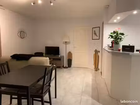 appartement proche école infirmières  hôpital et commerces à lons le saunier