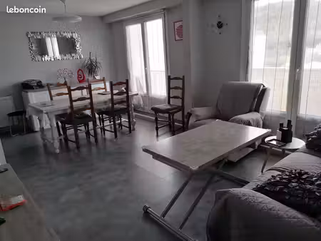 montmorot - appartement rénové  calme et idéalement situé