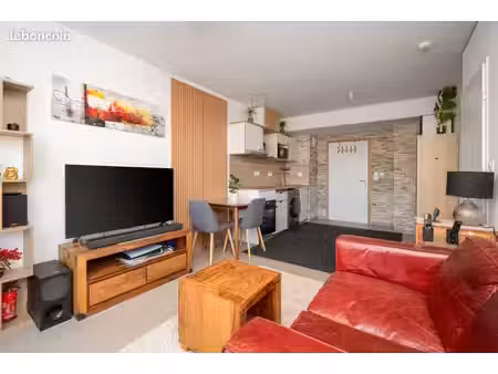 t2 neuf (2025) meublé – balcon 12 m² avec pergola – port marianne / nouvelle mairie -place