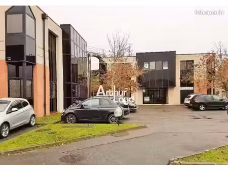 bureaux 328 m²