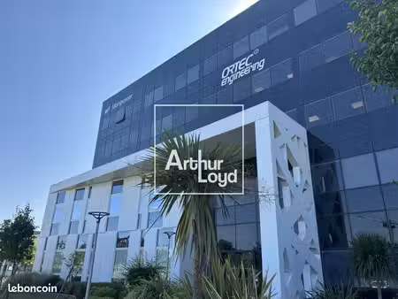 bureaux 330 m²