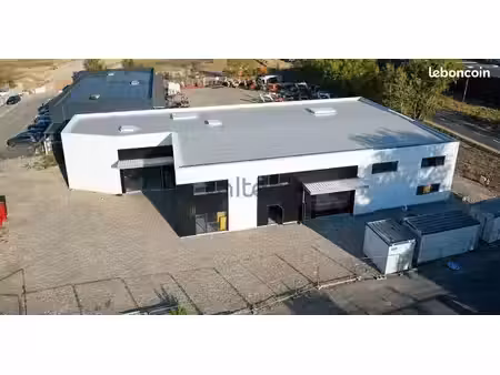 local d'activite 428 m² villeneuve-tolosane