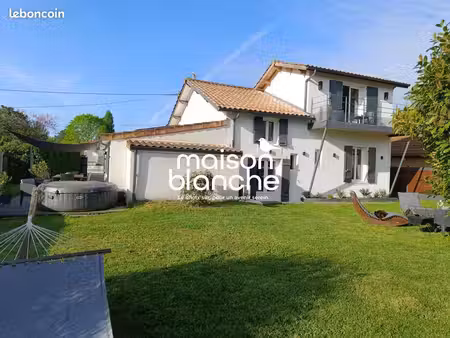 maison 6 pièces 122 m²