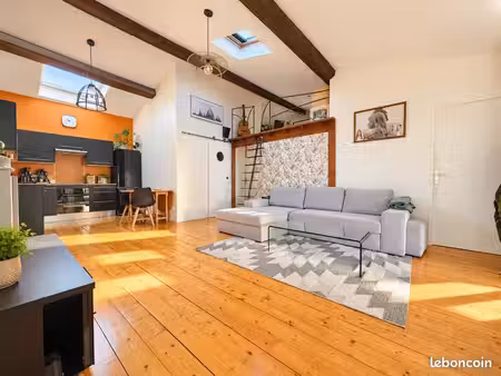 appartement pignan  58 m² 3 pièces rénové avec terrasse