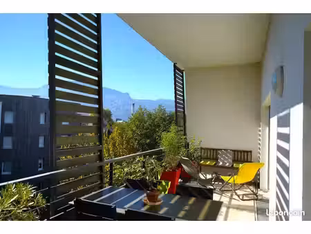 appartement t4 de 82 m2 - dernier etage avec terrasse