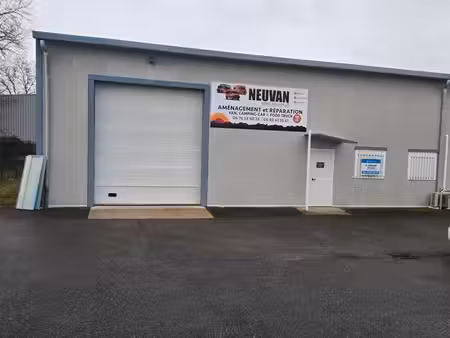 local 225 m2 isole
