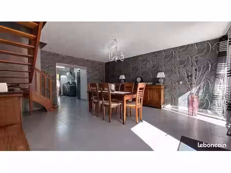 maison 7 pièces 189 m²