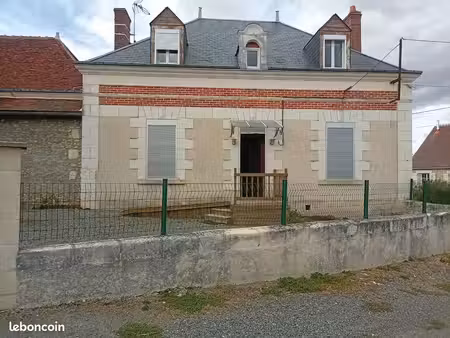 vente maison plus 2 bâtiments attenant avec garages fermés hangard agricole