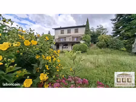 maison 7 pièces 181 m²