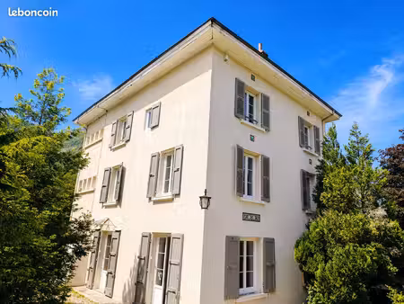 appartement t4 duplex en plateau avec jardin  2 parkings et cave