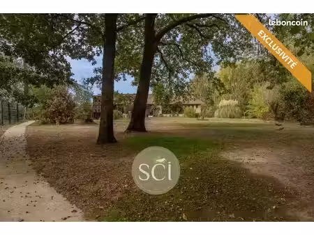maison 7 pièces 209 m²