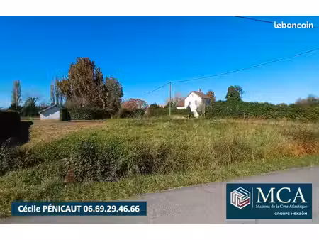 terrain 1 800 m² clermont