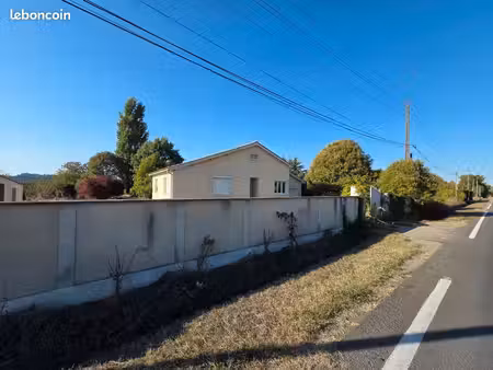 maison a vendre situé a sainte livrade