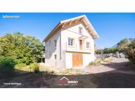 maison 6 pièces 120 m²