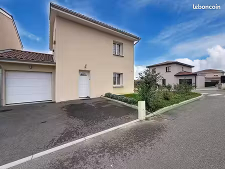 pavillon 4 pièces 83 m²