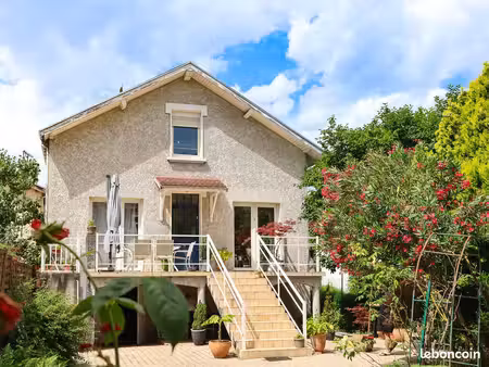 maison individuelle grenoble – 130 m² – terrain 552 m² – 360 000