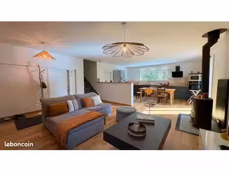maison de campagne entièrement rénovée – 6 pièces – 118 m² – terrain arboré de 2 200 m²