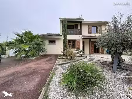 maison 6 pièces 110 m²