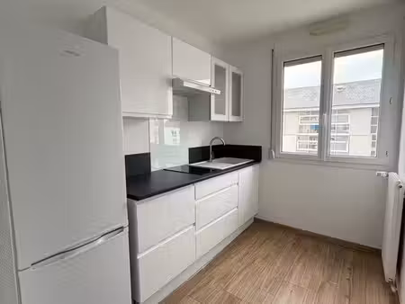 appartement t1 rénové de 31 m² avec balcon  parking et cave - tram à 2 min