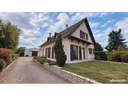 maison 6 pièces 145 m²