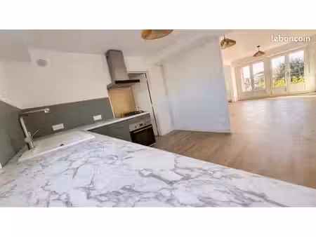 appartement t3  centre-ville  refait à neuf   résidence sécurisé ascenseur et parking priv