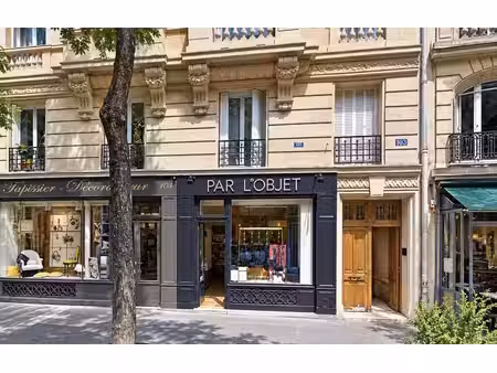 location commerce paris 75018 35m²