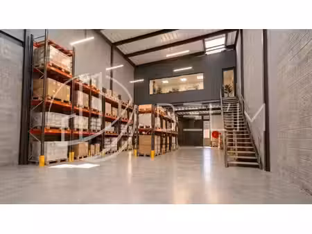 vente local d’activités brie-comte-robert 77170 228m² à 538m²