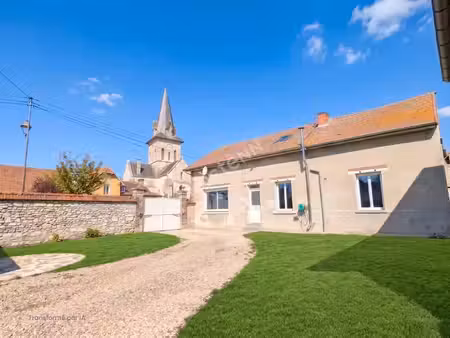maison en pierre de 170 m² - 5 chambres  garages et jardin 25min reims nord
