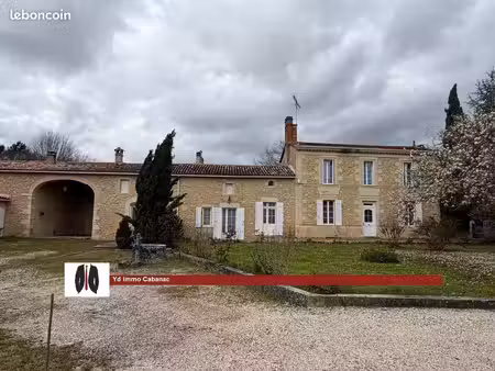 maison 6 pièces 198 m²