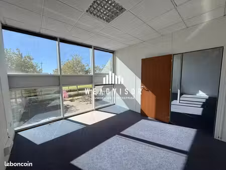 bureaux 91 m² saint-cyr-sur-loire